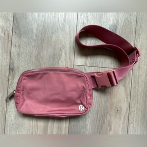 Lululemon belt bag